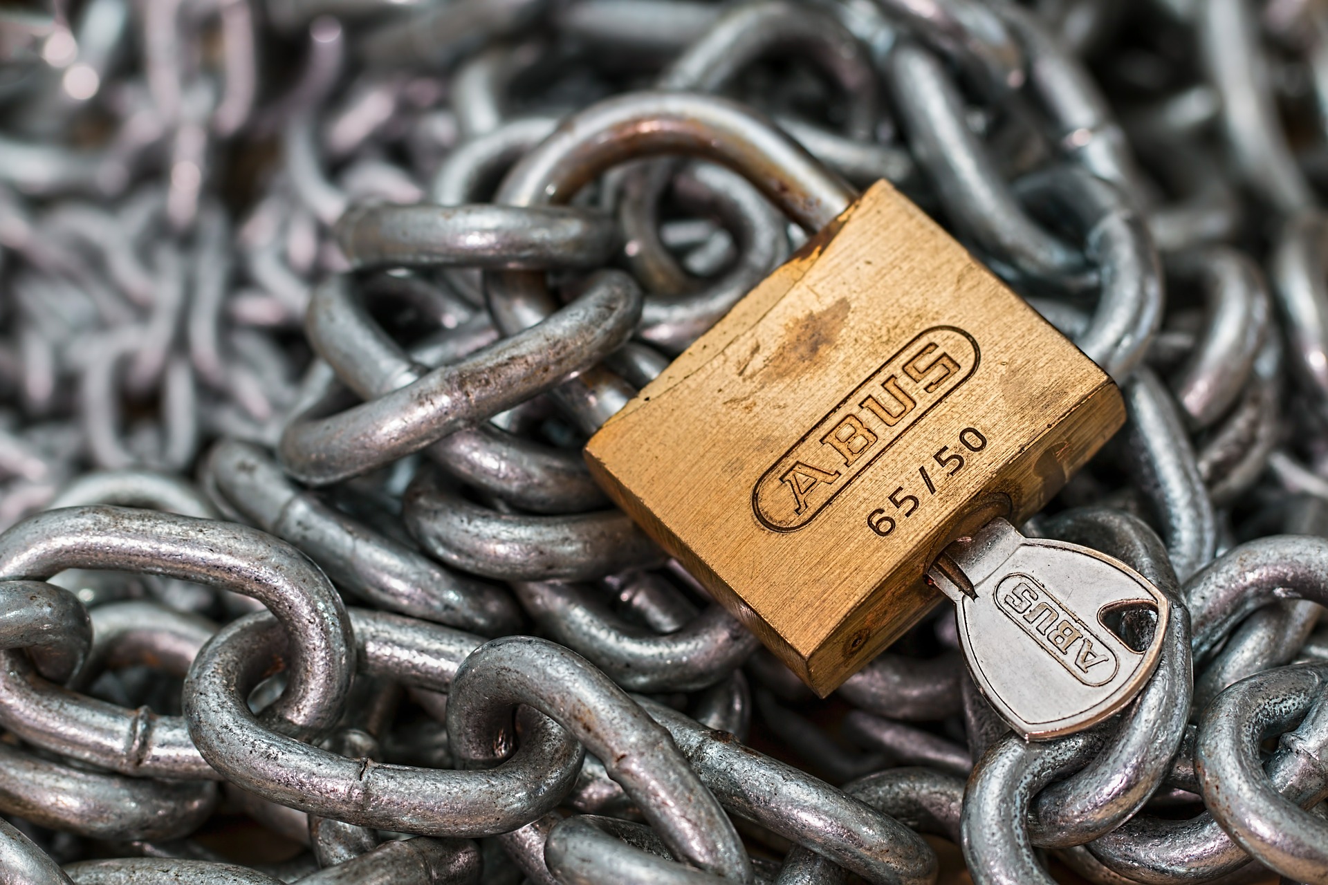 padlock-597495_1920 padlock-597495_1920